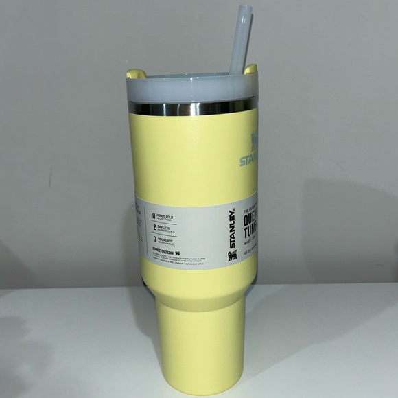 Stanley Exclusive Pomelo Yellow 40oz StainlessSteel Quencher H2.0 Tumbler - Picture 5 of 8